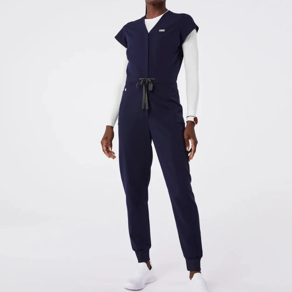 Figs Ultra Scrub limited edition  Navy Jane V-Neck
- Jogger ScrubjumpsuitT™ New - Picture 4 of 8